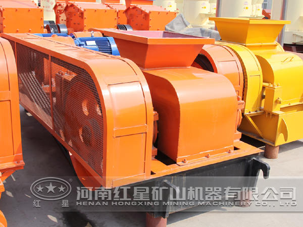 河卵石對(duì)輥式破碎機(jī)